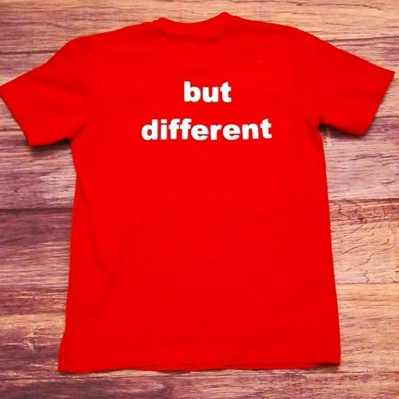 Same Same but different T-shirt Size Medium - Picture 3 of 6